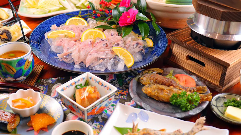 Hiroshige Inn: A Secluded Lodge to Enjoy the River and Mountains