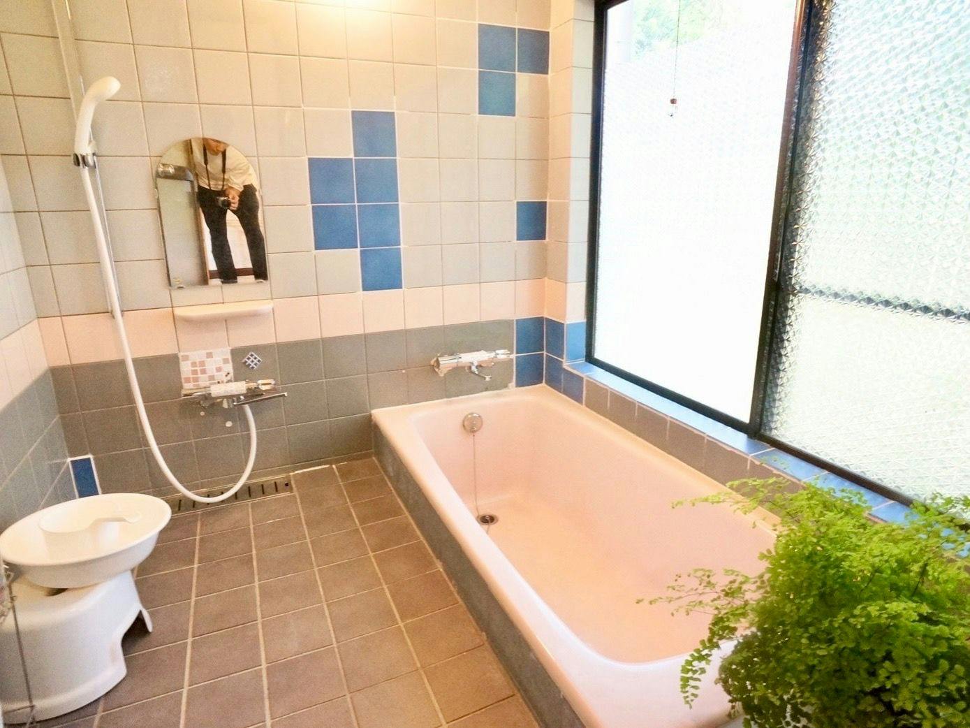 ไม่ใช่น้ำพุร้อน แต่กรุณาใช้แบบส่วนตัว.