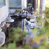 【ออนเซ็นกลางแจ้ง】ผ่อนคลายกับเสียงน้ำไหลของแม่น้ำโอกุนิ