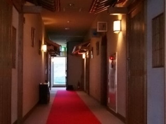 【ตัวอย่างอาคารหลัก】ห้องพักที่มีบรรยากาศสงบ