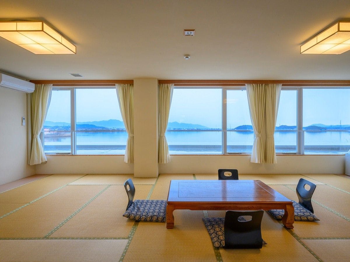 Lakeside Onsen Inn Kunibiki Glamping Base IZUMO