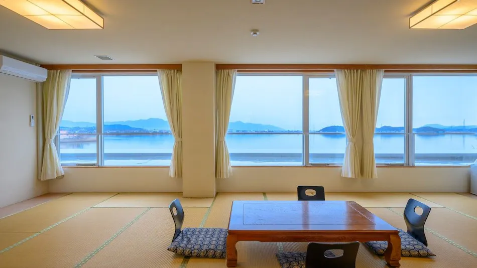 Lakeside Onsen Inn Kunibiki Glamping Base IZUMO
