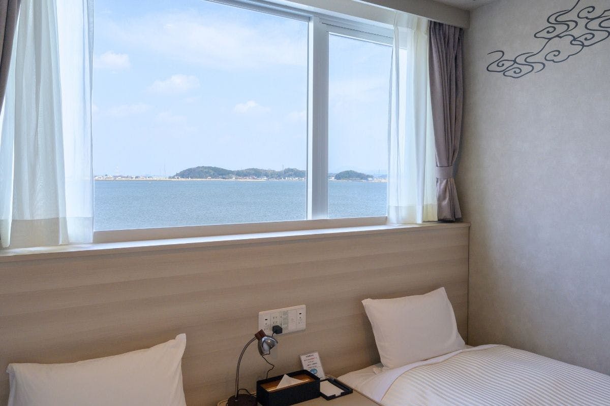 Lakeside Onsen Inn Kunibiki Glamping Base IZUMO