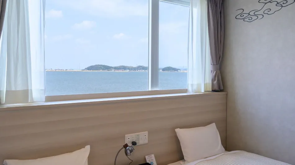 Lakeside Onsen Inn Kunibiki Glamping Base IZUMO