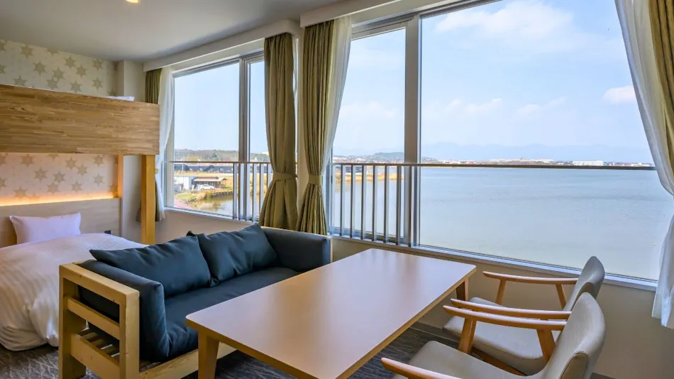 Lakeside Onsen Inn Kunibiki Glamping Base IZUMO