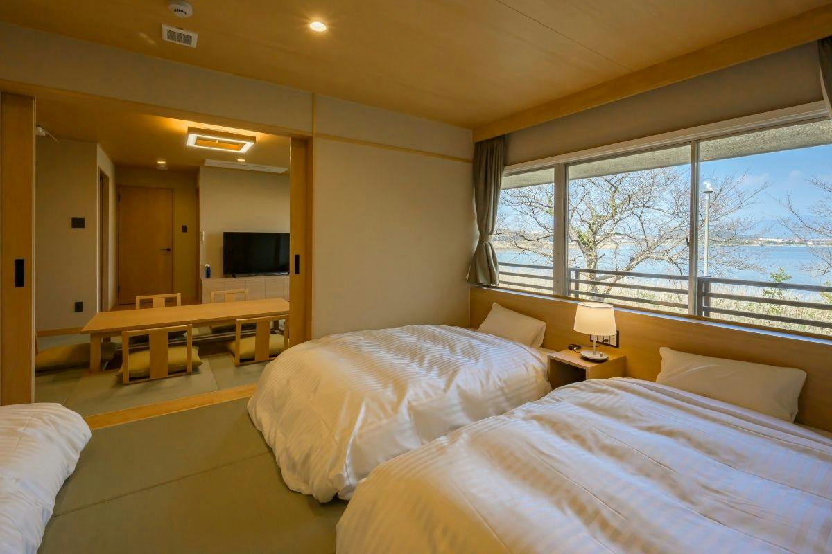 Lakeside Onsen Inn Kunibiki Glamping Base IZUMO