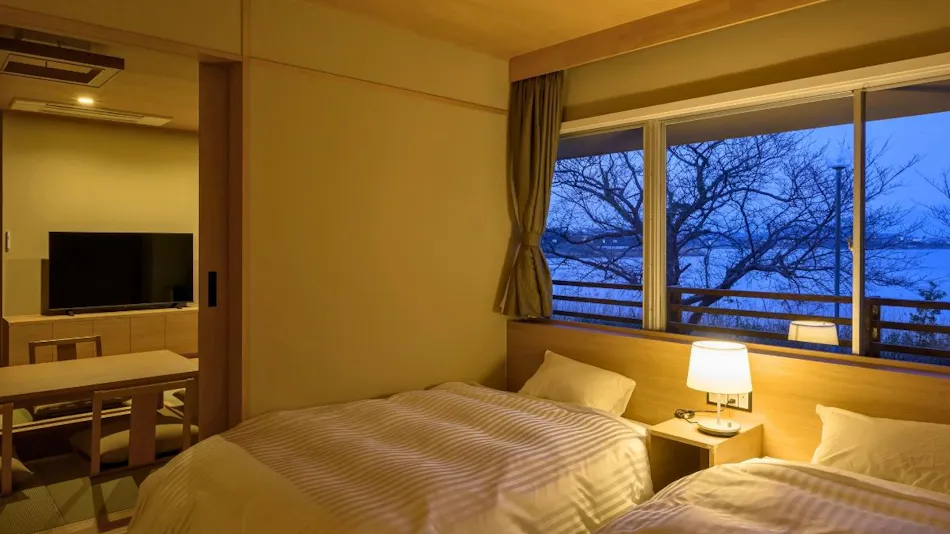 Lakeside Onsen Inn Kunibiki Glamping Base IZUMO