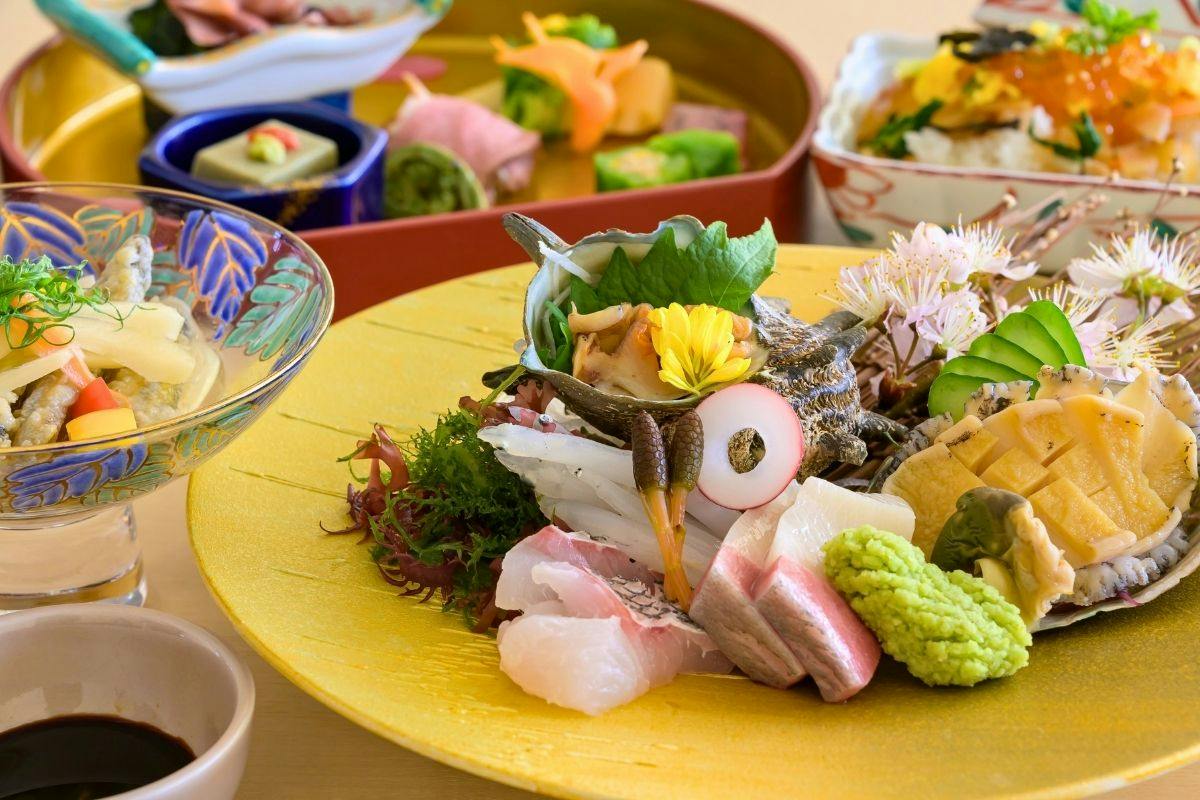 Lakeside Onsen Inn Kunibiki Glamping Base IZUMO