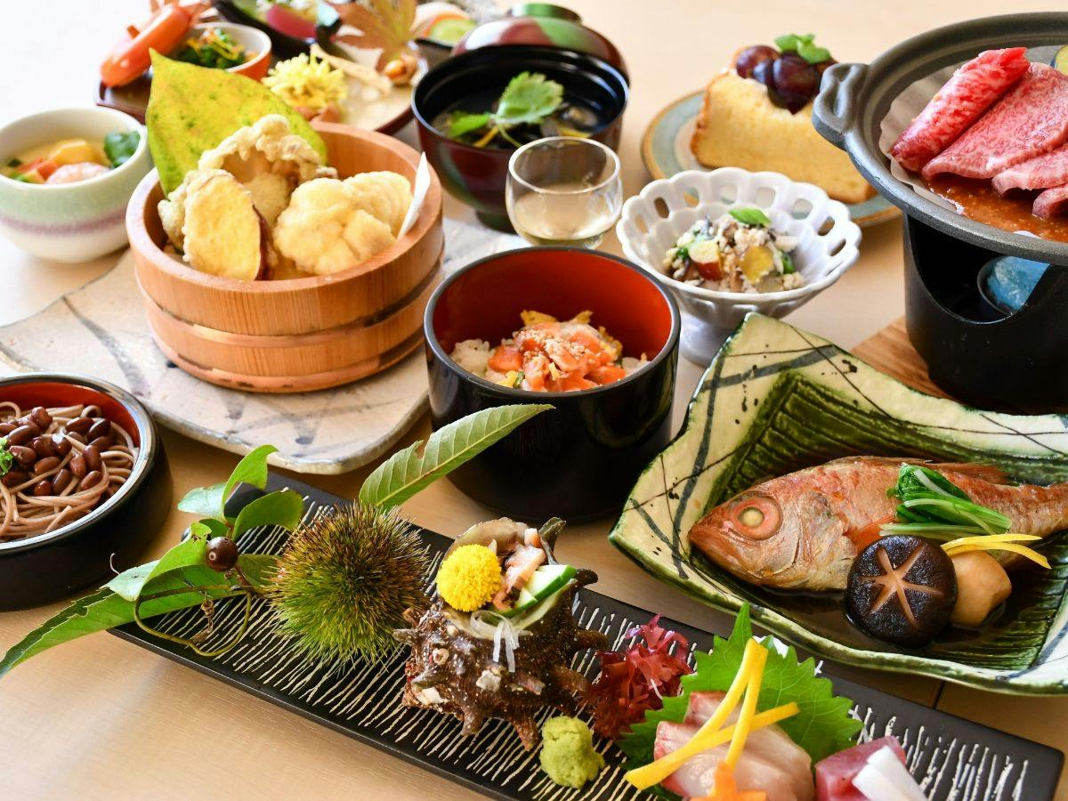 Lakeside Onsen Inn Kunibiki Glamping Base IZUMO