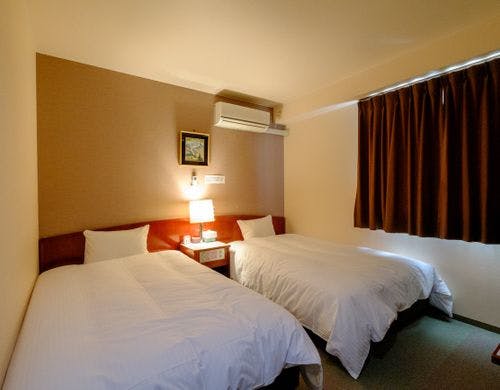 シモンズベッドを完備しております。