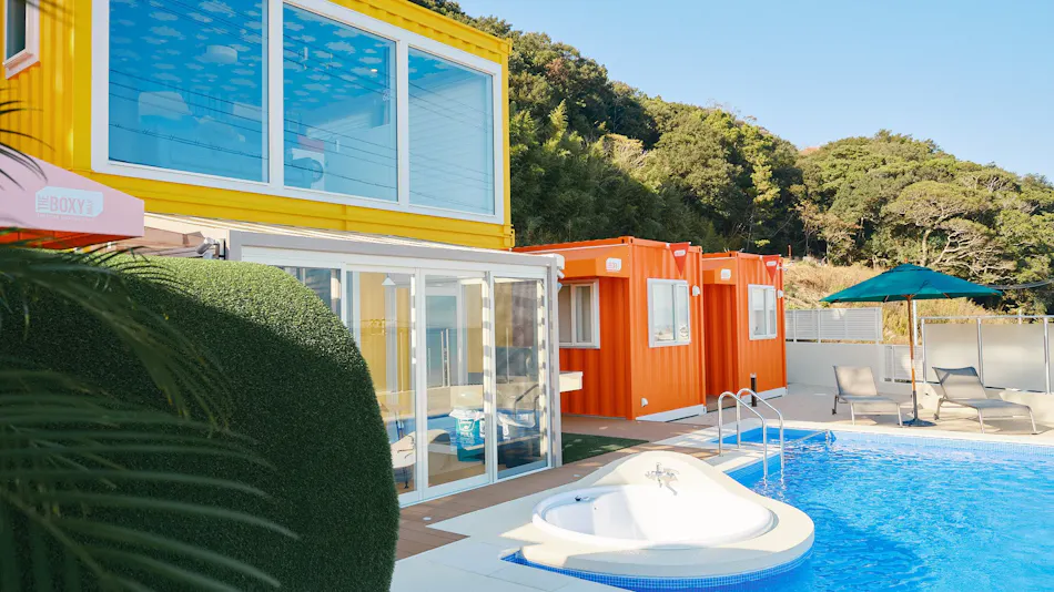 THE BOXY AWAJI