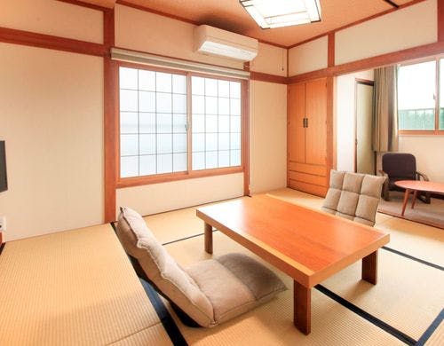 ★和室はトイレ・バス・洗面が分かれてます