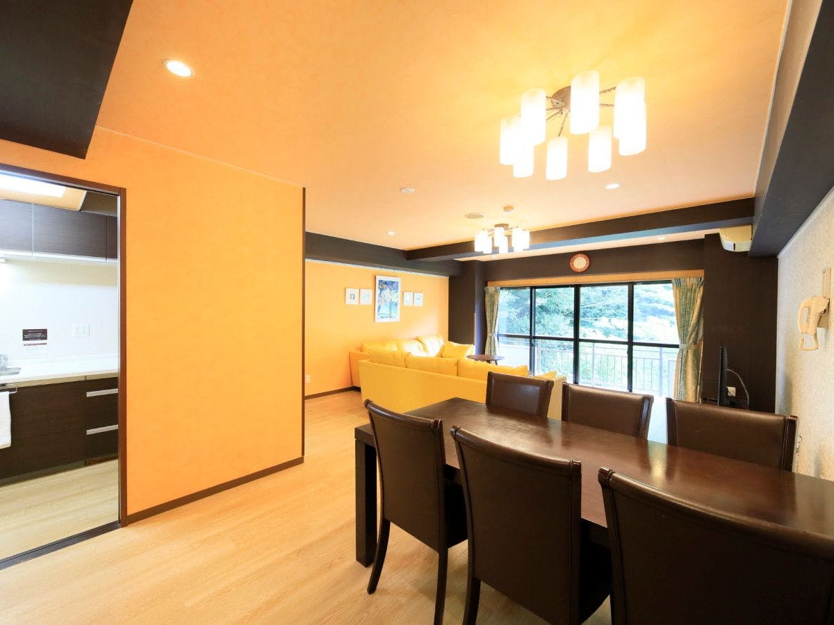 【ห้องดีลักซ์ที่อนุญาตให้นำสัตว์เลี้ยงเข้าพักได้】