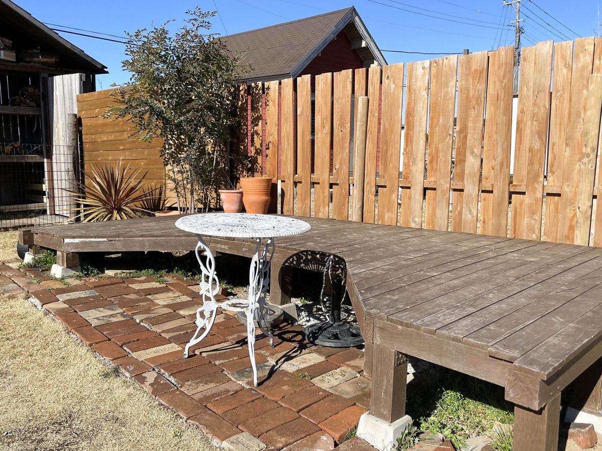 Dog Cottage D-99