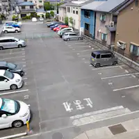 Tempat letak kereta kedua / 1 minit berjalan kaki dari Hotel