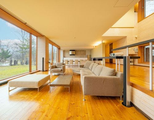 リビングからは目の前に広がる洞爺湖の自然