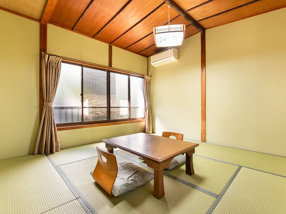 *Matsu / Momiji (Bilik gaya Jepun 8 tatami)