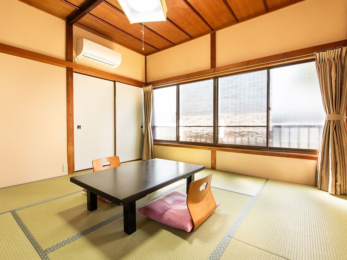 *Matsu / Momiji (Bilik gaya Jepun 8 tatami)