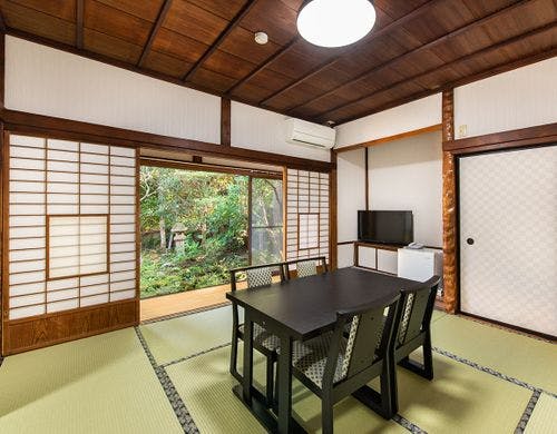 *楓（和室2間＋ツインベッド＋縁側）