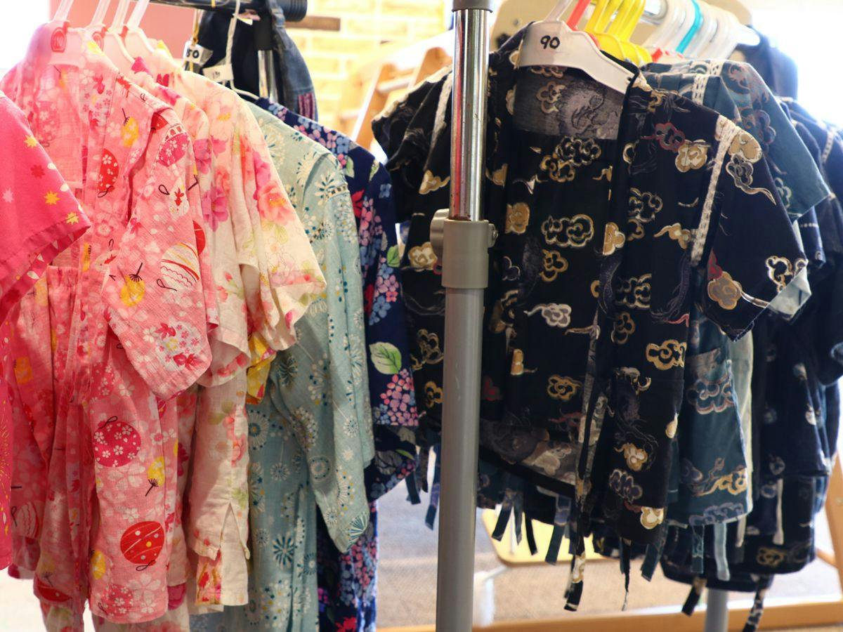 Yukata kanak-kanak tersedia dalam saiz 80 hingga 150*.