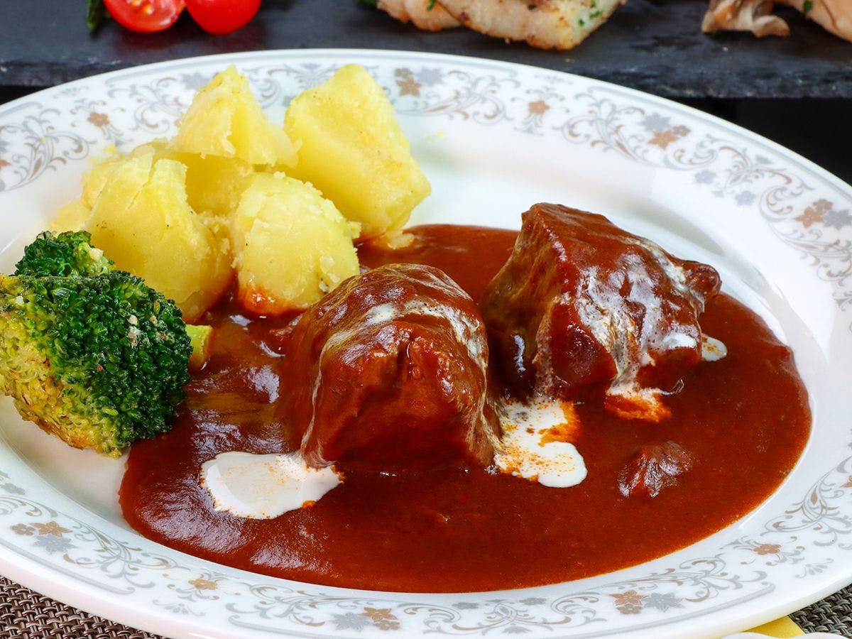 #อาหารเย็น เมนูหลักคือสตูว์ที่เราภูมิใจนำเสนอ