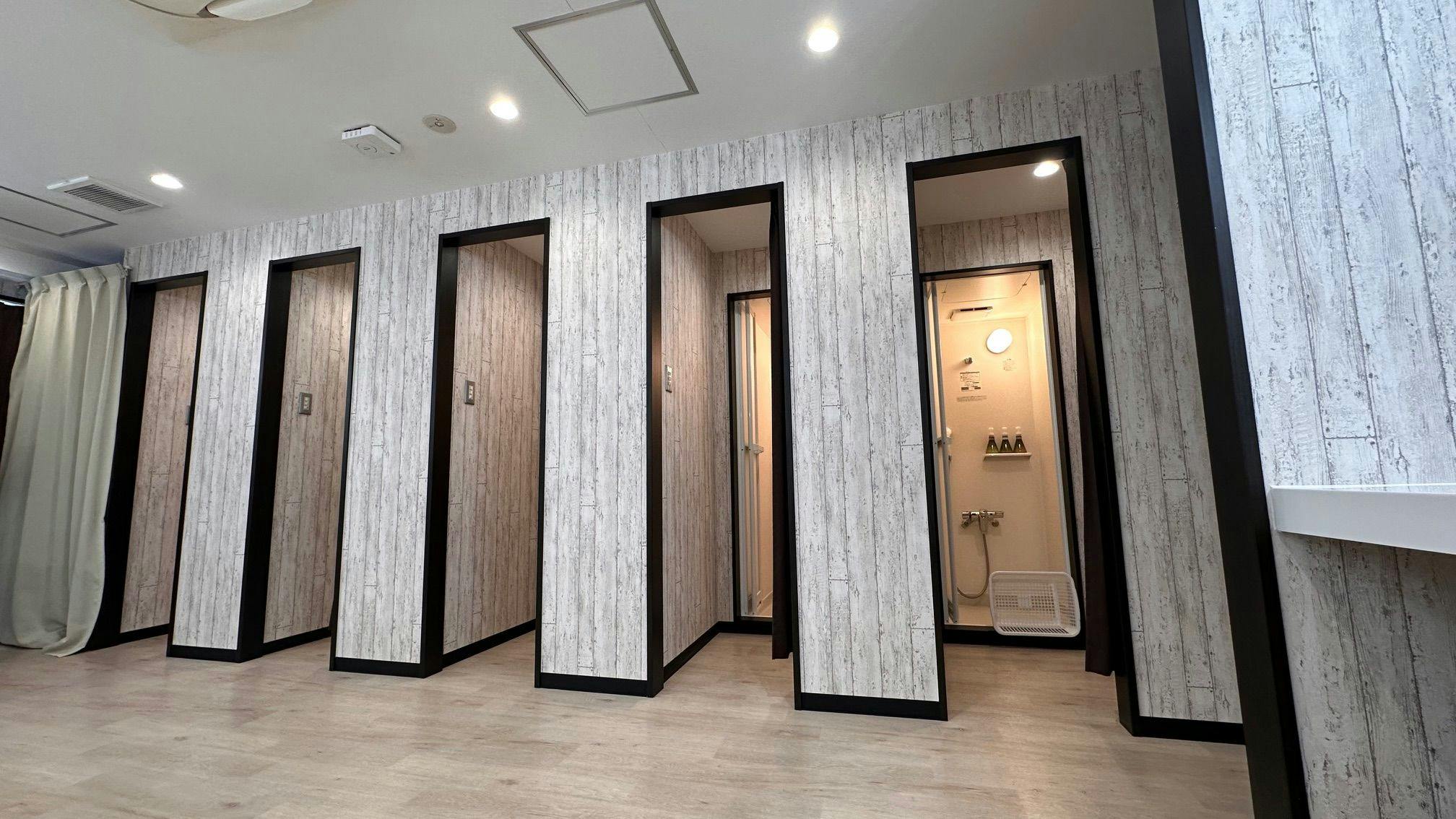 ห้องอาบน้ำรวม (ชั้น 6)