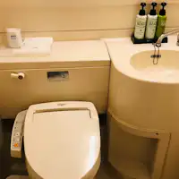 ห้องน้ำแบบรวม (ห้องสุขา)