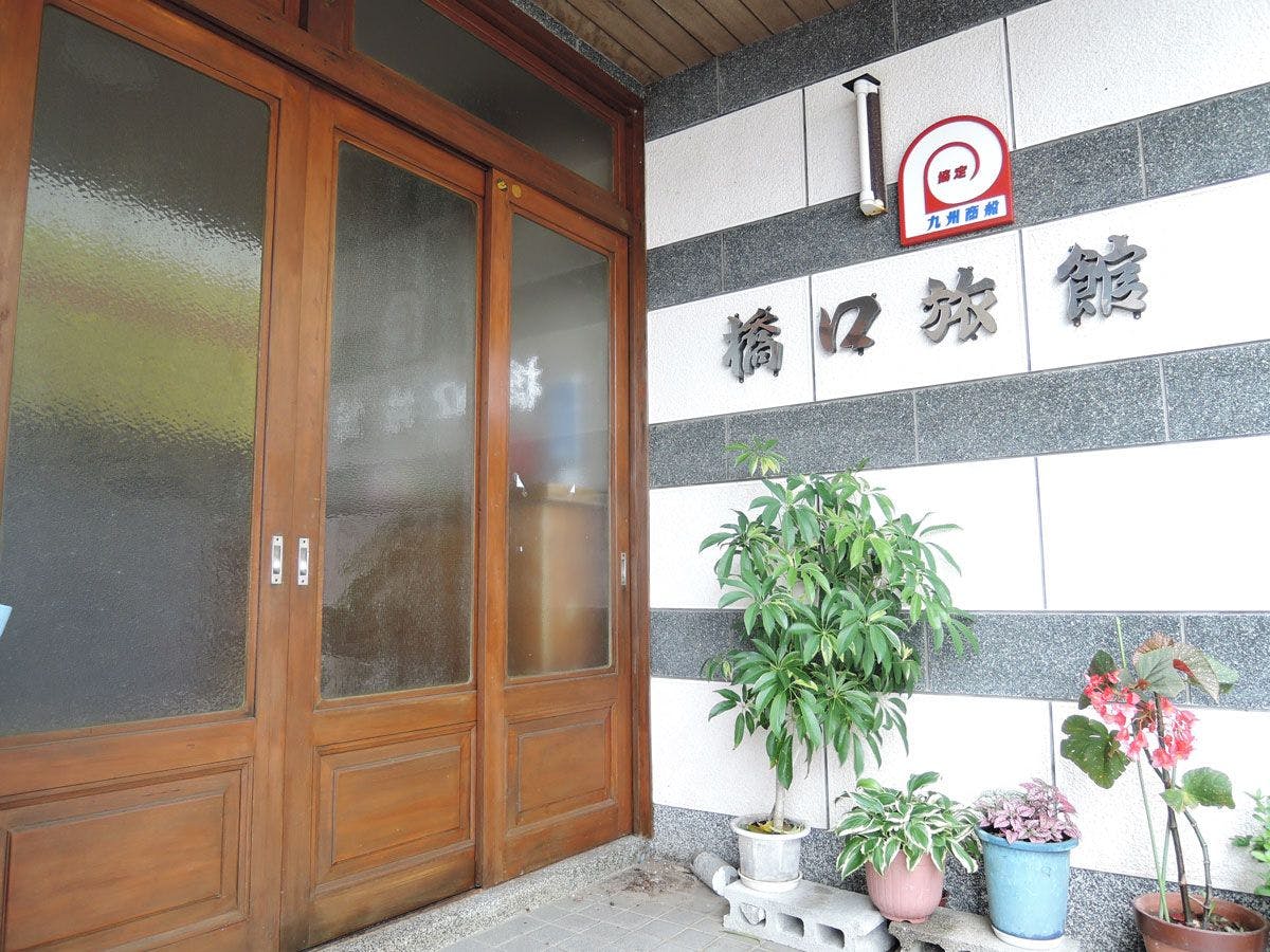 *ตัวอย่างภายในอาคาร: ทางเข้า