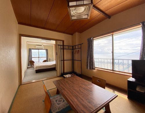 2F和洋室　全室トイレ付です