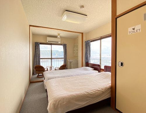 2F和洋室　ツインベッド