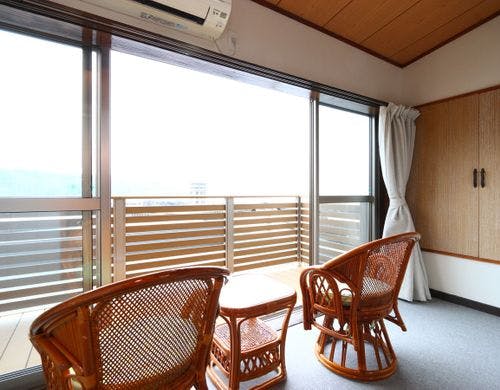 ３F和室８～１０畳広縁ウッドデッキ