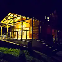 ・<ภายนอก> บรรยากาศที่แตกต่างในยามค่ำคืน