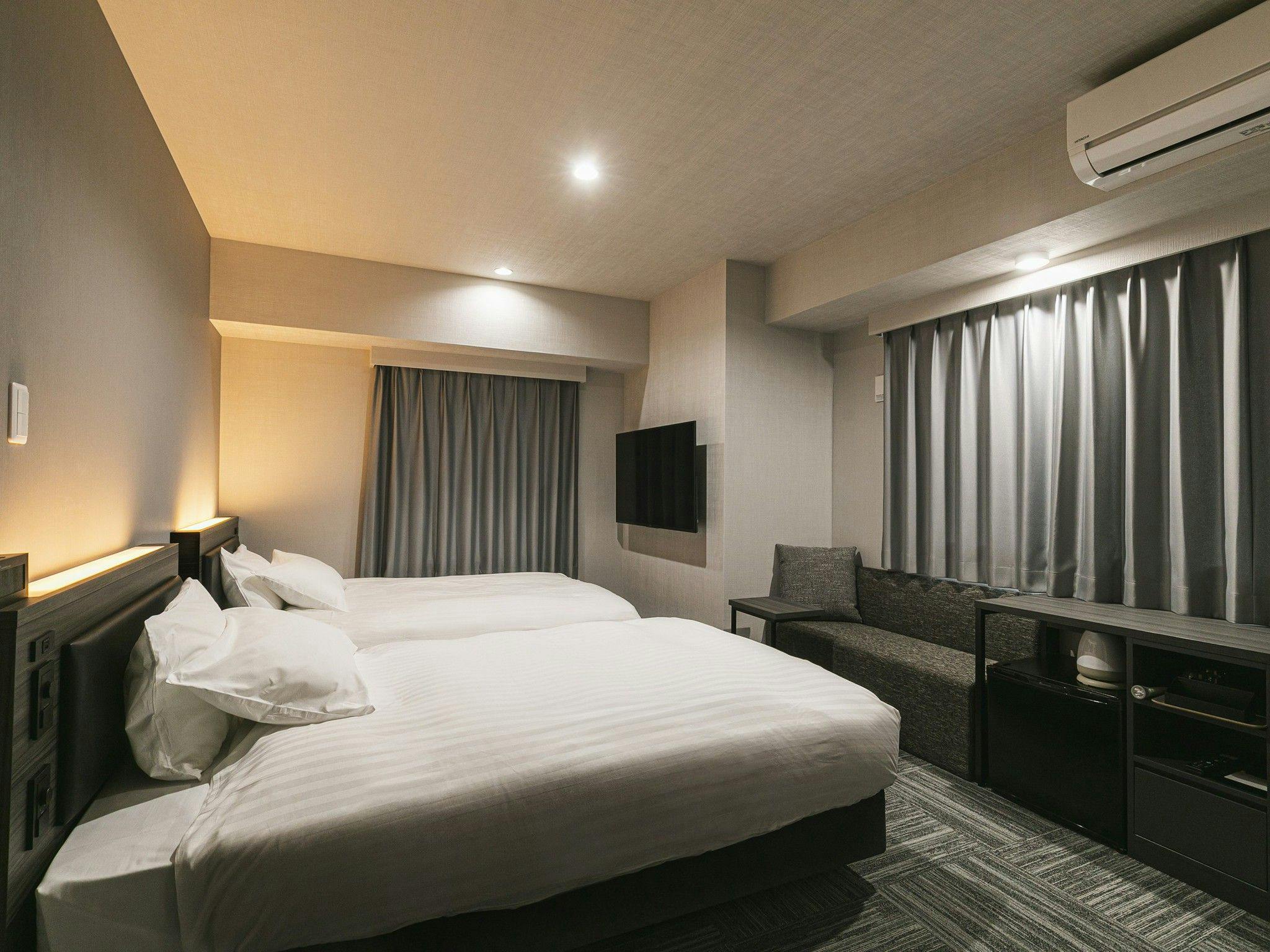 HOTEL NOIR