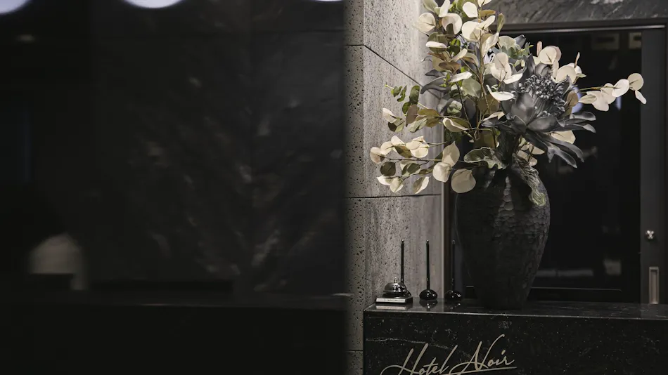 HOTEL NOIR