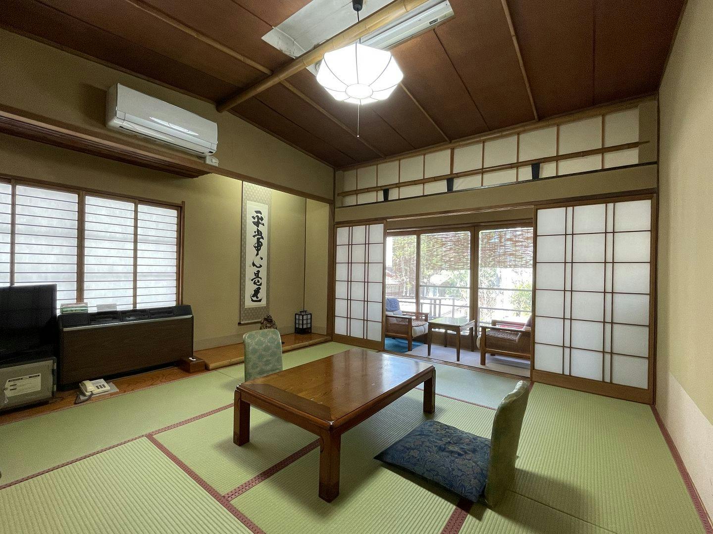 다다미방 8조 / 1~3명