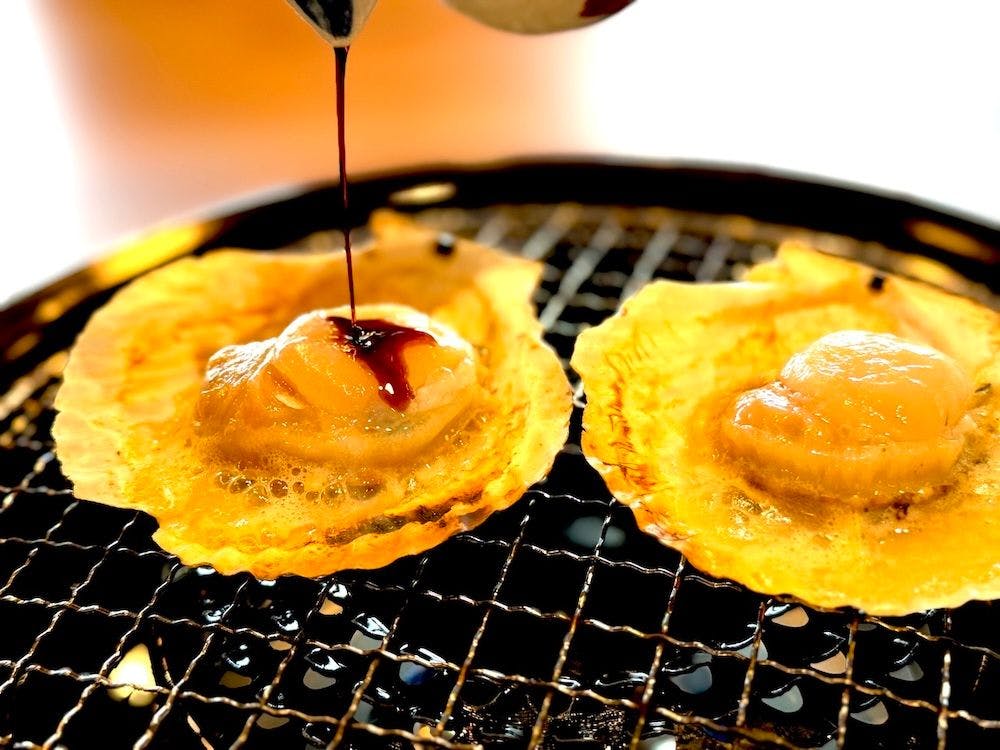 หอยเชลล์ย่างร้อนๆ