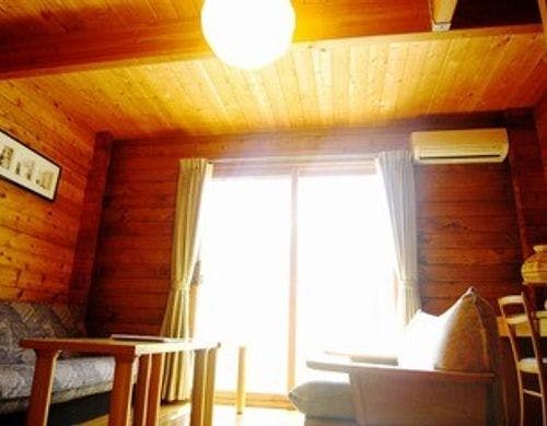 コテージA棟メゾネット1Fのリビング