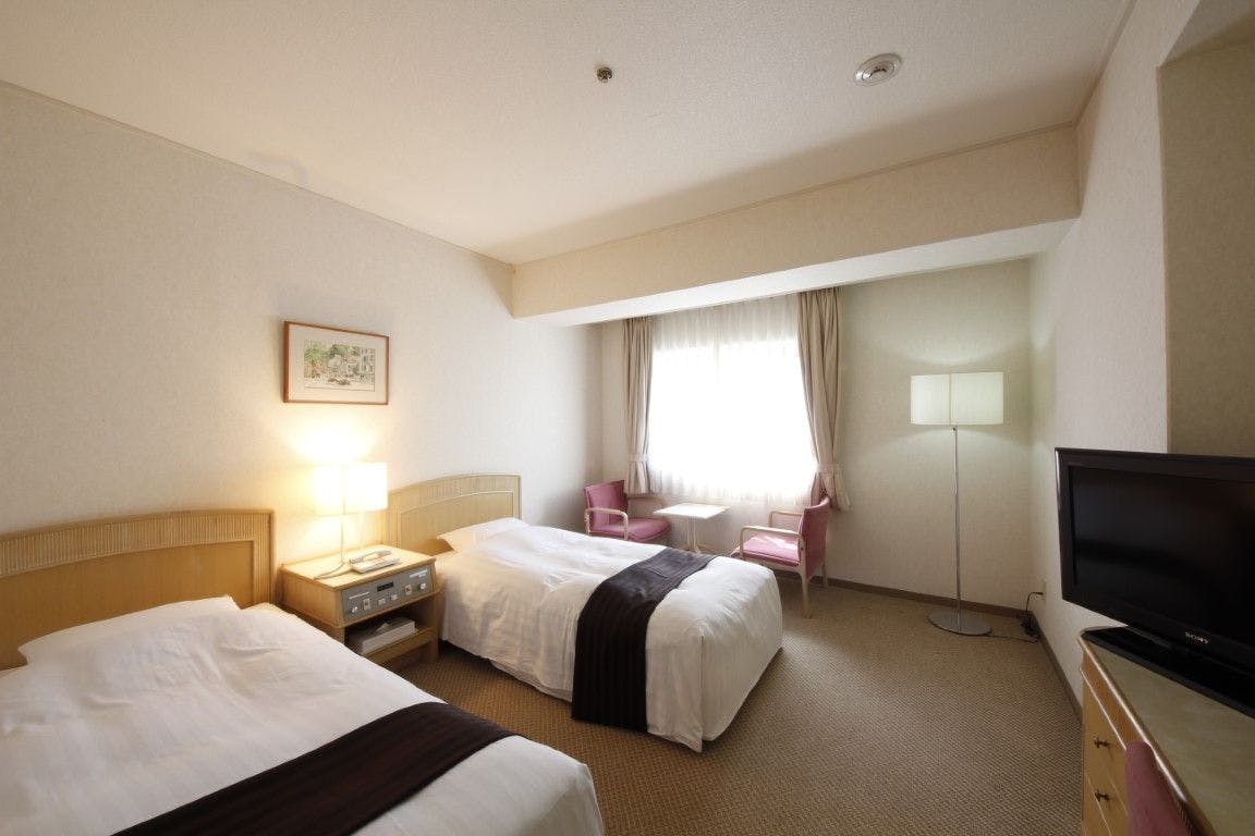 Hiroshima Garden Palace, Japan Private School Promotion and Mutual Aid Corporation Hiroshima Hall