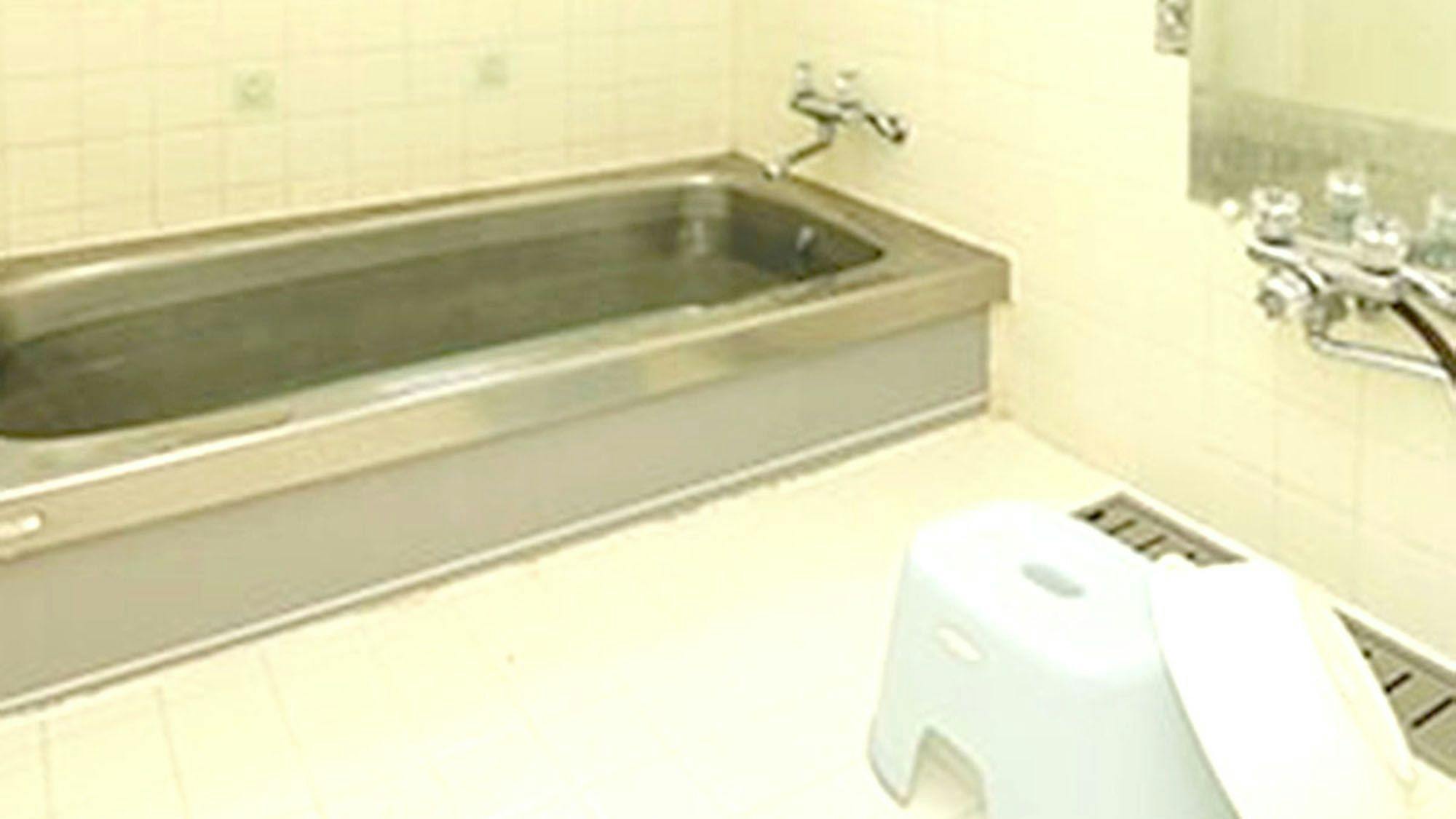 ห้องน้ำรวมสามารถใช้งานได้ตลอดเวลา