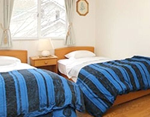 ・ツインルーム　シングルベッド2台設置