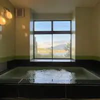 ห้องอาบน้ำชาย: เปิดให้บริการตลอด 24 ชั่วโมง