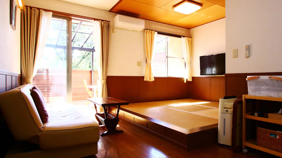 Sunny's Pawprints: Pet-Friendly Onsen Inn