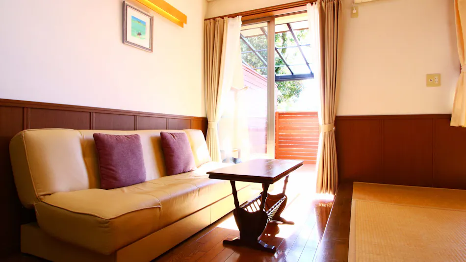 Sunny's Pawprints: Pet-Friendly Onsen Inn