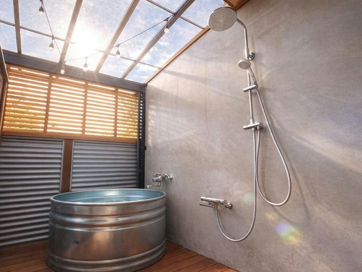 Sunny's Pawprints: Pet-Friendly Onsen Inn