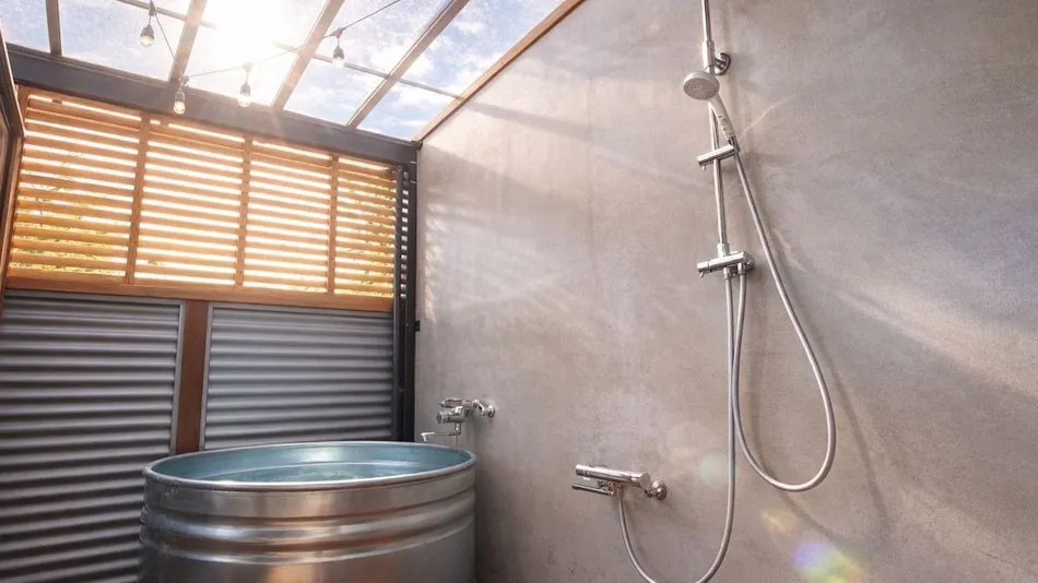 Sunny's Pawprints: Pet-Friendly Onsen Inn