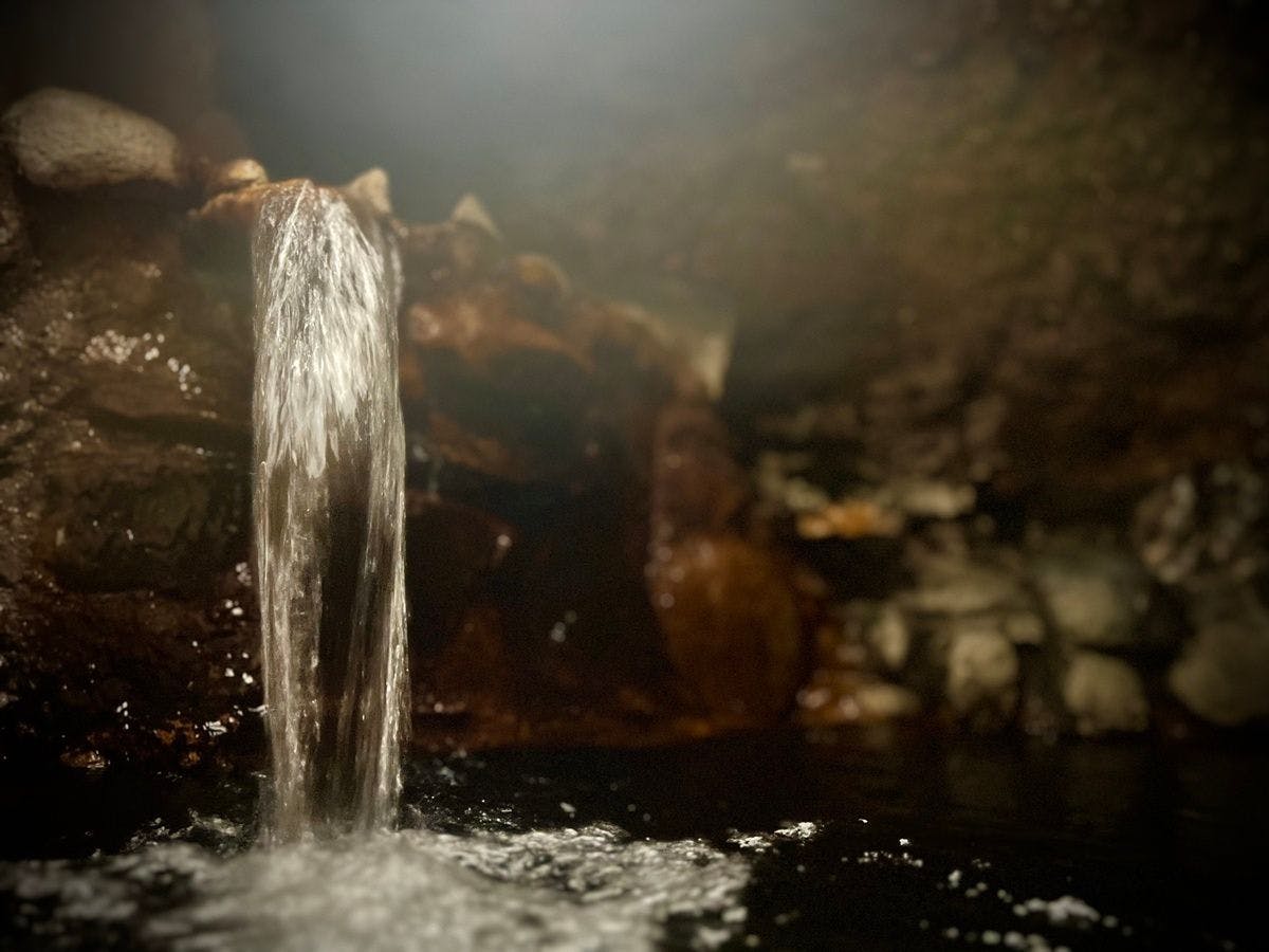 【암석탕】보습 효과가 뛰어나며 몸을 따뜻하게 해줍니다.