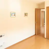 ห้องพักแบบสามเตียง (ห้องน้ำและห้องสุขาใช้ร่วมกัน)