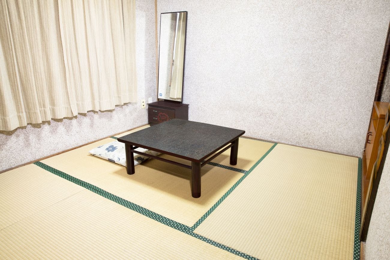 【สูบบุหรี่】 ห้องสไตล์ญี่ปุ่น 4.5 เสื่อทาทามิ ประเภท A