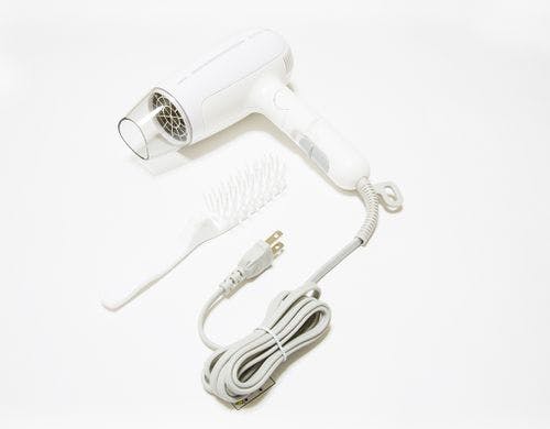 ドライヤー / ヘアブラシ