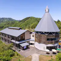 ลักษณะภายนอกของอาคารหลัก